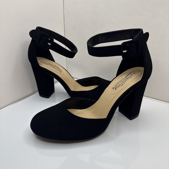 City Classified Women's Comfort Nola Closed Toe Ankle Strap Block Heel Black 8 - Picture 1 of 16